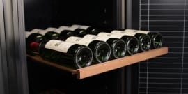 clayette-coulissante-winestore-800-1200