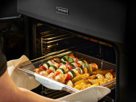 farmhouse-induktionsspis-90-cm-3-ugnar-svart