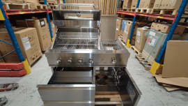 outlet-pure-fristaende-gasolgrill-med-4-brannare-och-infrarod-sidobrannare-rostfri