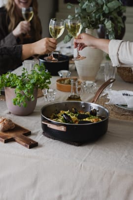 sautepfanne-mit-deckel-28-cm-schwarz