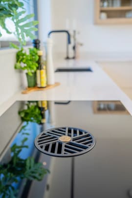 modern-80-cm-induksjonstopp-med-ventilator