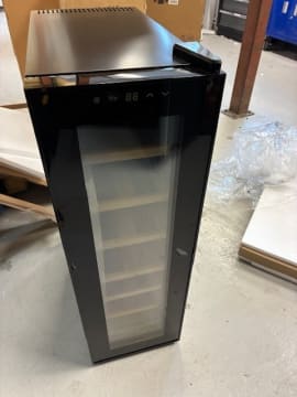 outlet-fristaende-termoelektrisk-vinkyl-northern-collection-14-black