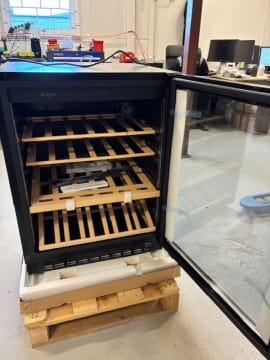 outlet-innbyggbart-vinskap-winecave-700-60s-anthracite-black