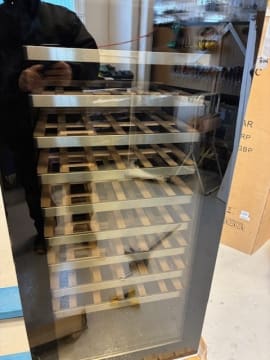 outlet-integrerbart-vinkoleskab-winekeeper-exclusive-112d-push-pull