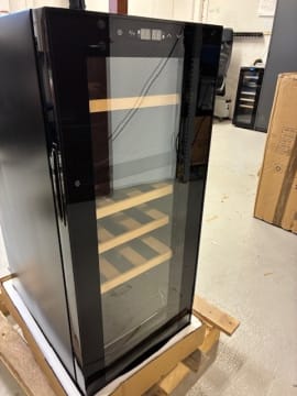 outlet-fritstaende-vinkoleskab-northern-collection-18-black