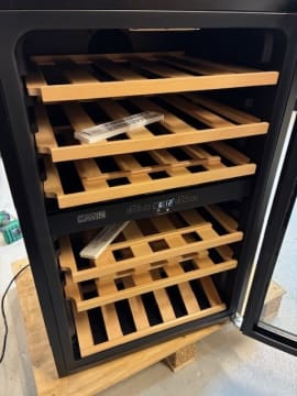 outlet-freistehender-weinkuhlschrank-polar-collection-51