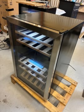 outlet-fritstaende-vinkoleskab-polar-collection-52