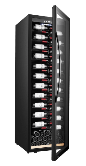 frittstaende-vinskap-wineexpert-192-fullglass-black-label-view