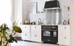 ensemble-piano-de-cuisson-noir-bronze-dolcevita-90-cm-piano-de-cuisson-vitroceramique-hotte-credence-2-fours