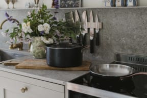 grytesett-6-deler-the-creator-svart