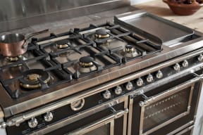 heritage-gasskomfyr-120-cm-2-ovner-svart-her126g2enet2