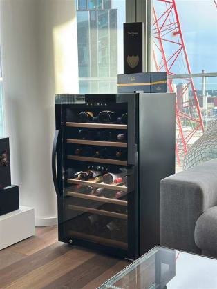 cantinetta-vino-a-libera-installazione-wineexpert-66-fullglass-black