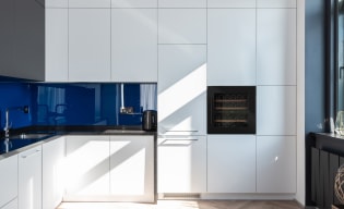 Integrated wine fridge