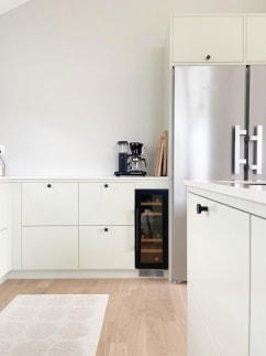 Sisäänrakennettava viinikaappi – WineCave 700 30D Anthracite Black 