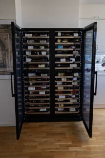 Inbyggbar vinkyl - WineCave Slim 182D Fullglass Black