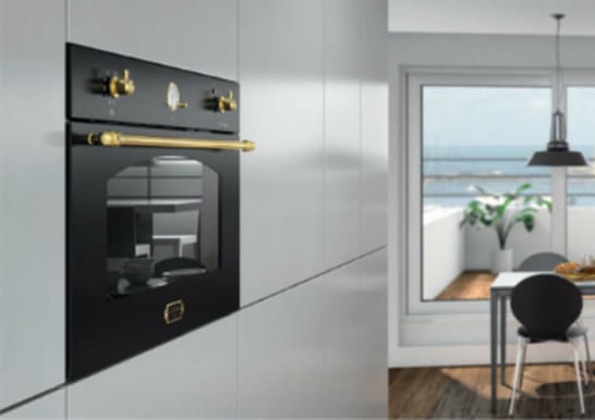 Alle unsere Einbau-Backöfen anzeigen >