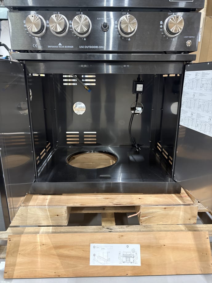 outlet-black-collection-freistehender-gasgrill-mit-4-effizienten-brennern-und-infrarotbrenner