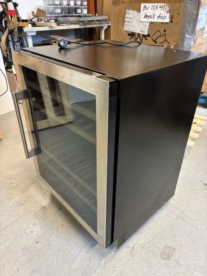 outlet-innbyggbart-vinskap-winecave-700-60d-stainless