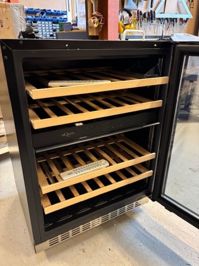 outlet-inbyggbar-vinkyl-winecave-700-60d-stainless