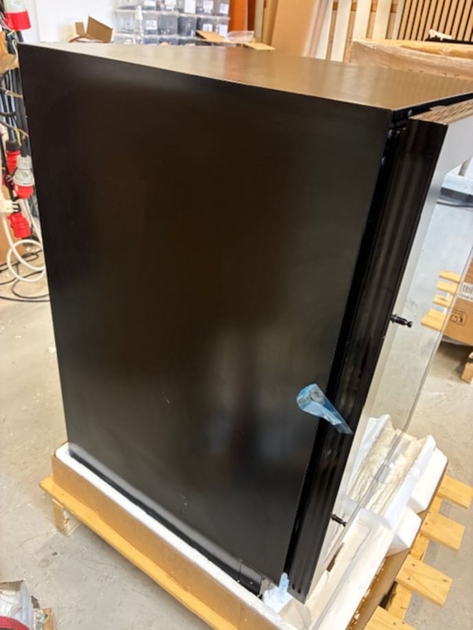 outlet-unterbau-weinkuhlschrank-winecave-700-50d-anthracite-black