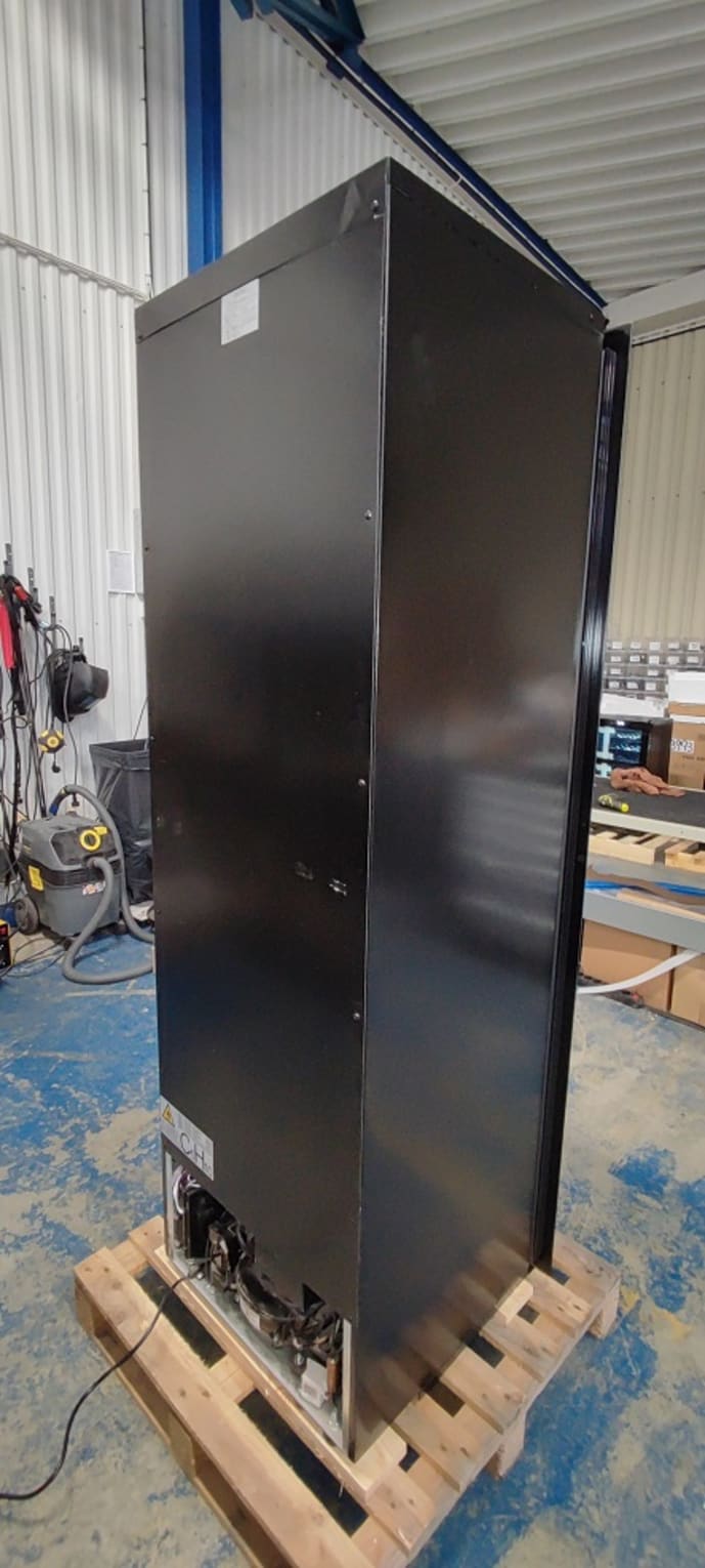 outlet-integrerbart-vinkoleskab-winekeeper-exclusive-112d-push-pull