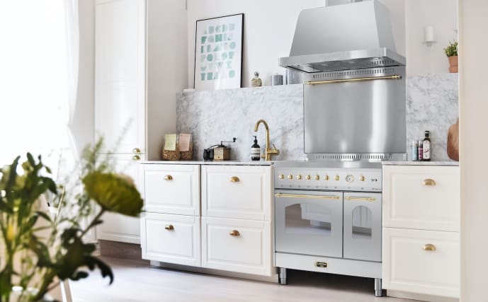 ensemble-piano-de-cuisson-acier-inoxydable-laiton-dolcevita-90-cm-piano-de-cuisson-a-induction-hotte-credence