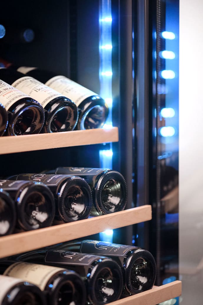 vinlagringsskap-velvet-220-glass-premium-package