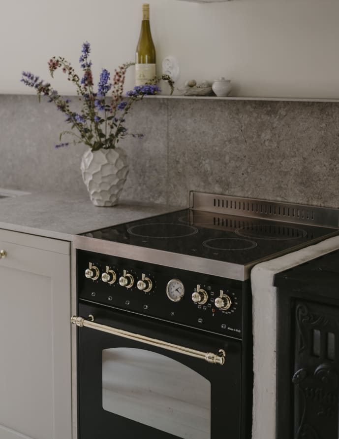 piano-de-cuisson-dolce-vita-60-cm-1-four-noir-laiton-induction