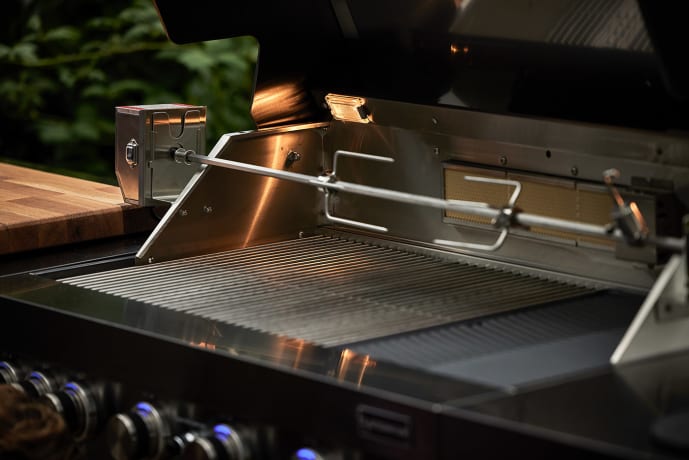 black-collection-freistehender-gasgrill-mit-6-brennern-und-infrarotbrenner