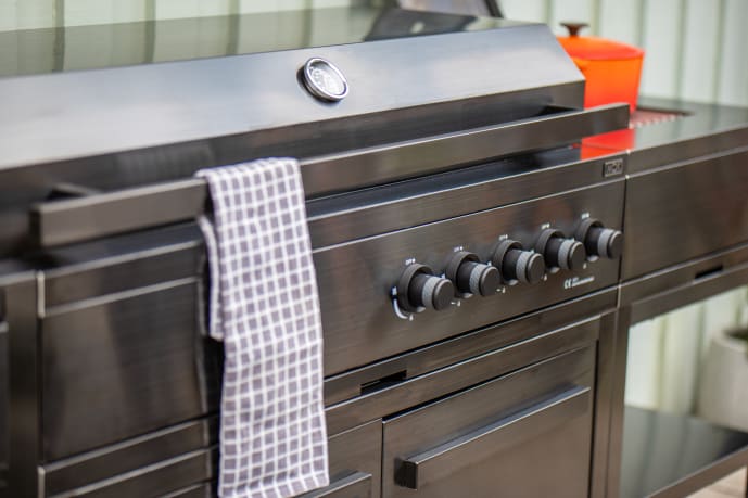 nordic-line-integrated-gas-grill-5-burners-black