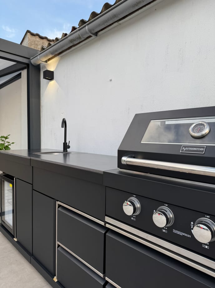 pure-fristaende-utekok-plus-svart