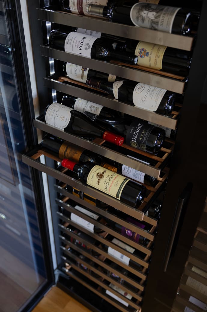 cantinetta-vino-da-incasso-winechamber-slim-182d-fullglass-black