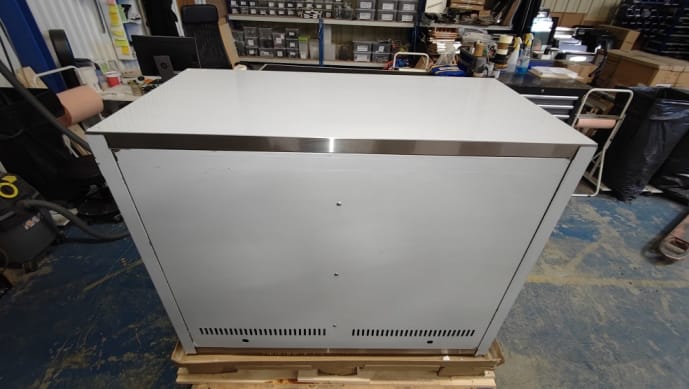 outlet-nordic-line-arbetsbank-med-dorr-120-cm-rostfri