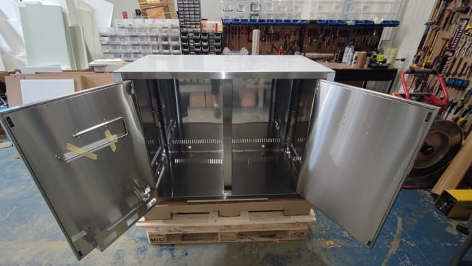 outlet-nordic-line-arbeidsbenk-med-dor-120-cm-rustfri