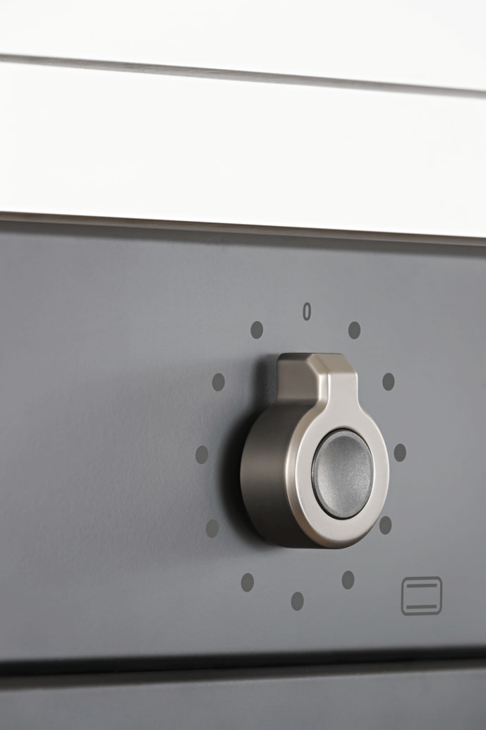 professional-inbyggnadsugn-med-pyrolys-60-cm-carbonio