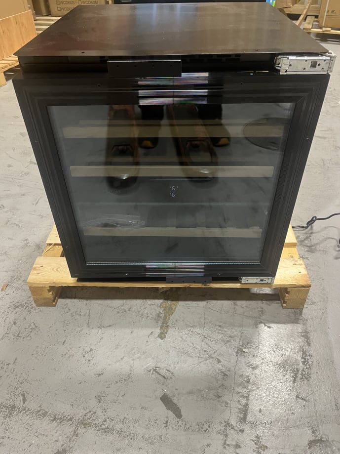 outlet-einbau-weinkuhlschrank-winekeeper-exclusive-25d-panel-ready-push-pull