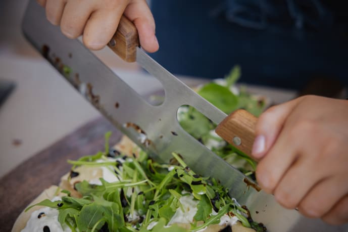 pizzaskj-rer-i-mezzaluna-stil-35-cm