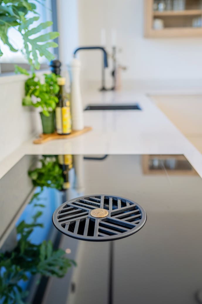 modern-80-cm-induktionskogeplade-med-emh-tte