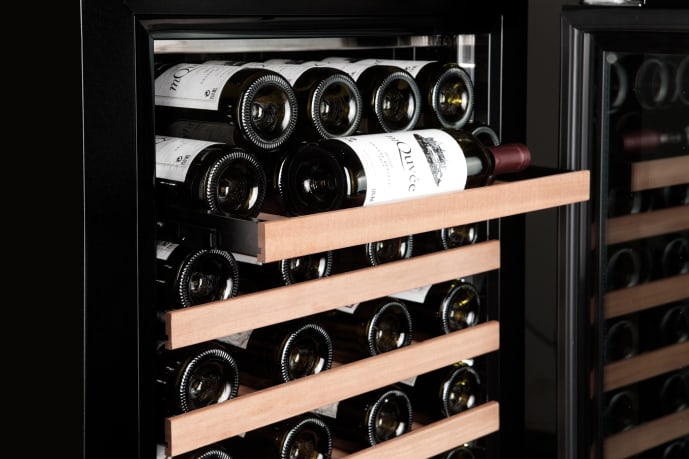 einbau-weinkuhlschrank-winecave-infinite-187d-push-pull