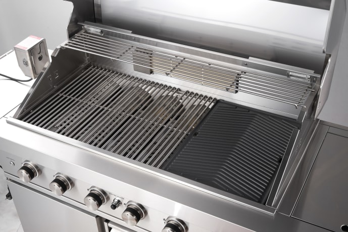 stainless-collection-fritstaende-gasgrill-med-6-br-ndere-og-infrarod-powersear-zone-inkl-tilbehorspakke