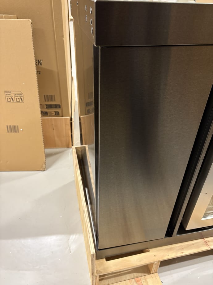outlet-black-collection-modul-med-koleskab-og-opbevaringsskab