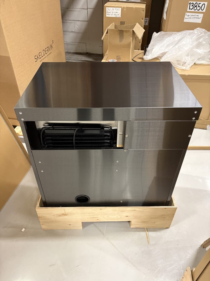 outlet-black-collection-modul-med-koleskab-og-opbevaringsskab