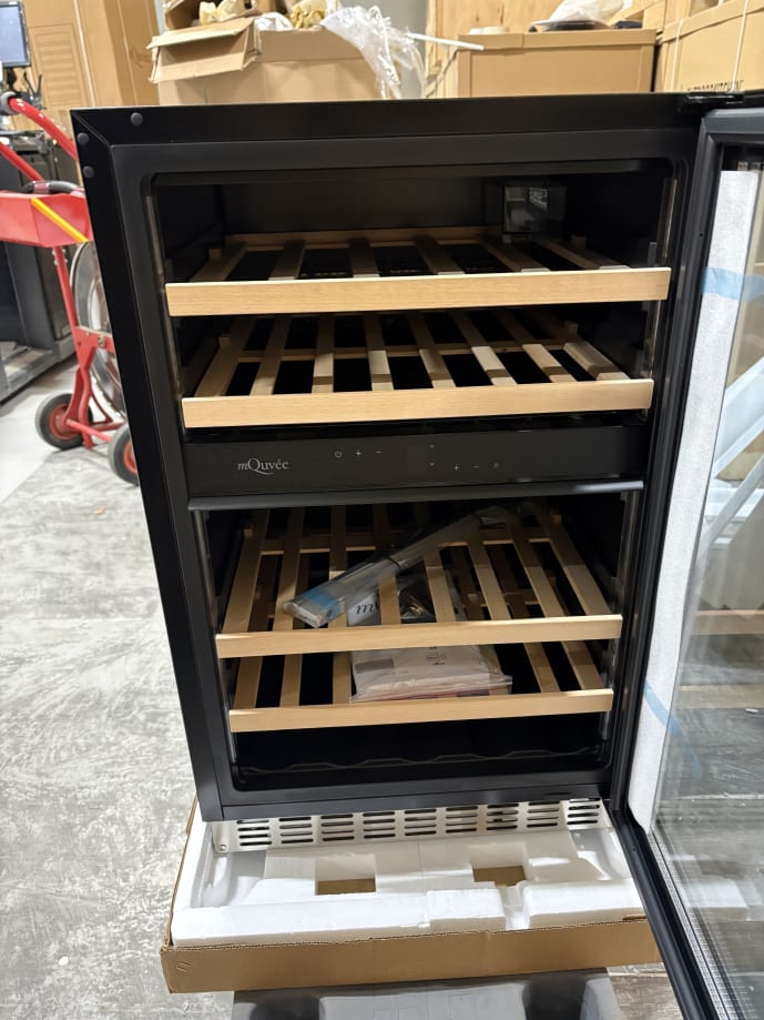 outlet-vinkoleskab-til-indbygning-winecave-700-50d-modern