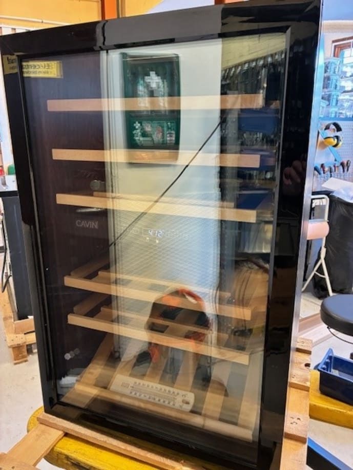 outlet-freistehender-weinkuhlschrank-polar-collection-51