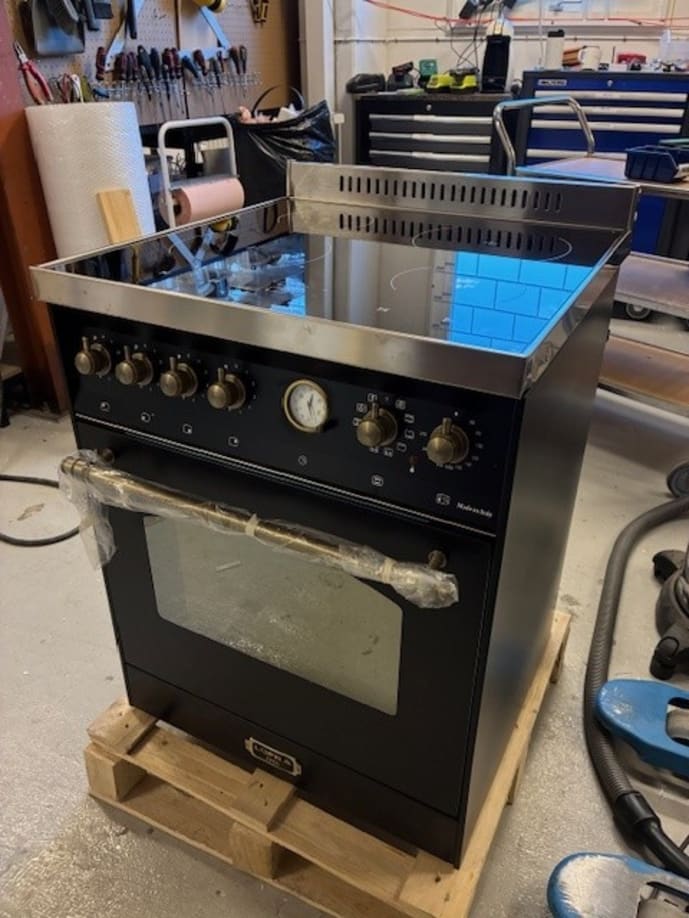 outlet-dolce-vita-induktionskomfur-60-cm-1-ovn-sort-bronze