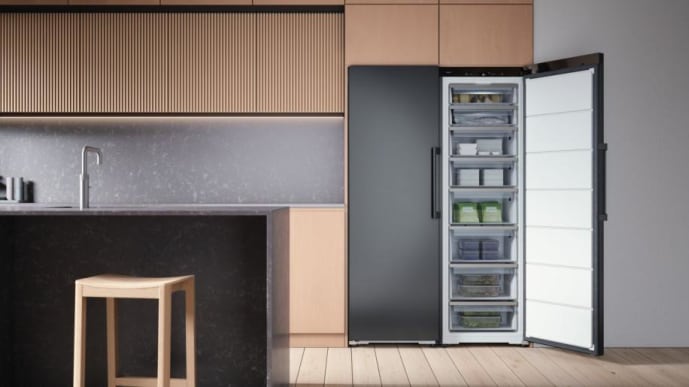 seamless-collection-fristaende-frys-60-cm-rff586kncb1-svart