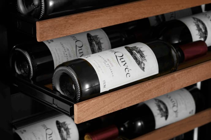 built-in-wine-fridge-winecave-exclusive-700-60d-slim-fullglass-black-push-pull