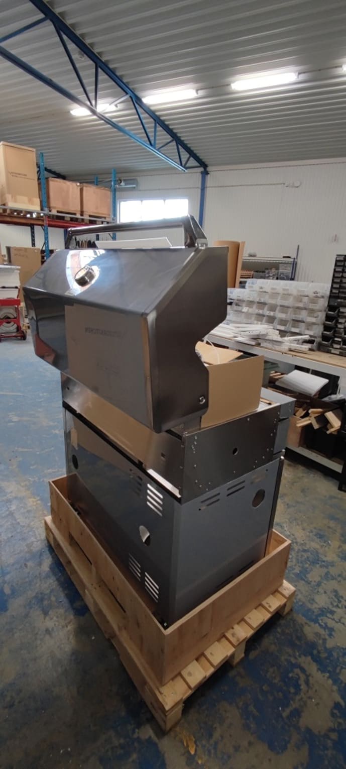 outlet-stainless-collection-freistehender-gasgrill-mit-6-brennern-und-infrarotbrenner