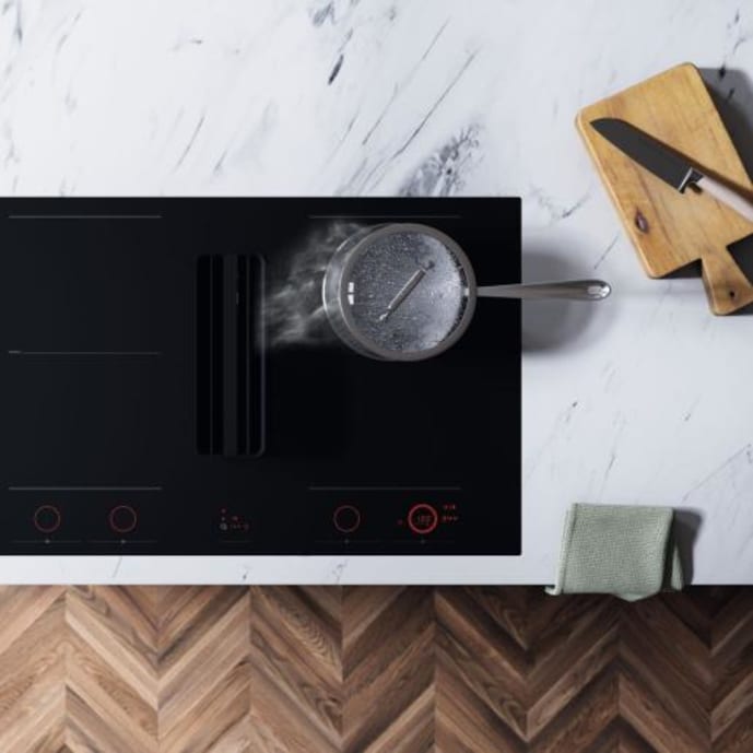 induktionshall-med-inbyggd-flakt-85-cm-hihd854gf