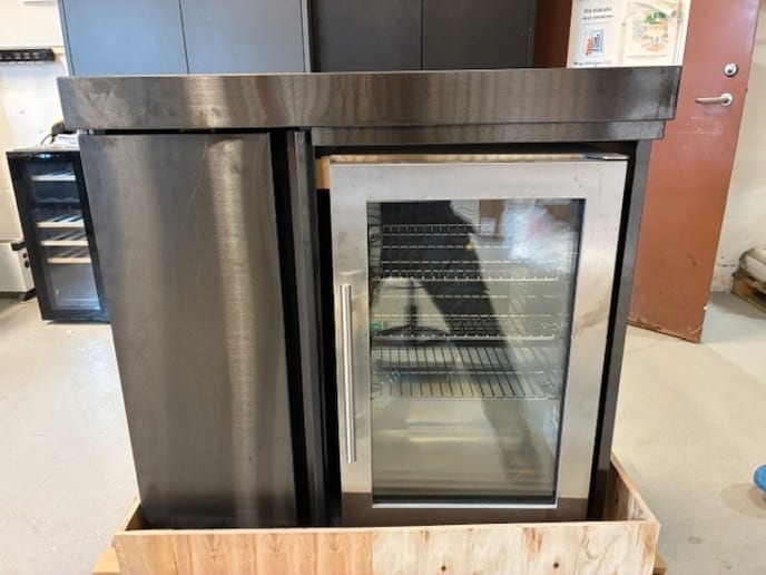 outlet-black-collection-modul-med-kylskap-och-forvaringsskap